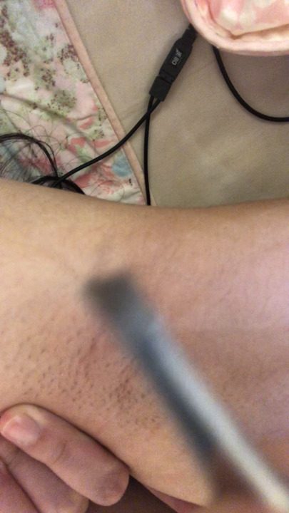 灵性饱满的欢欢ASMR-【欢欢】拔腋毛！